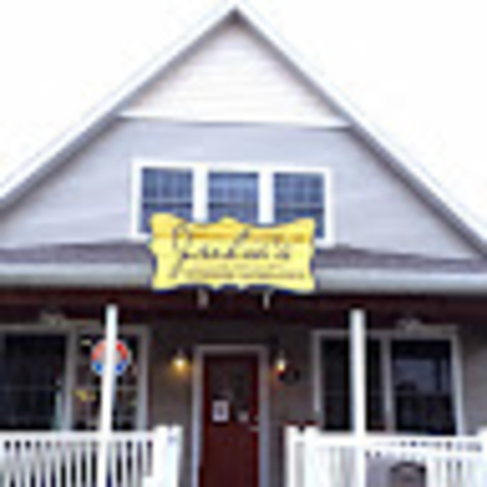 Meet your Posher, Julia